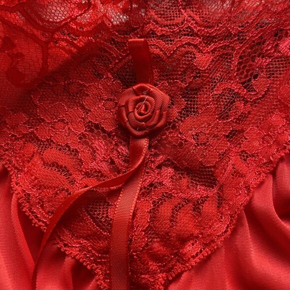 Vintage Miss Elaine Red Maxi Trapeze Nightgown. Flowy. Lace. USA. Size Small. - Picture 10 of 13